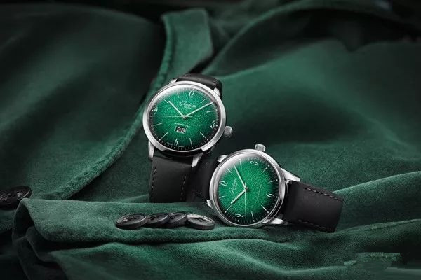 Green dials copy watches have mysterious charm for fans.
