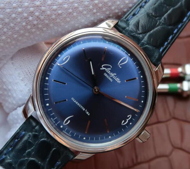 The Glashütte Original looks mysterious and charming withe unique blue dial.